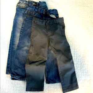 Boys Pants Bundle Size 4 🚨
